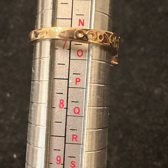 10 k gold and amethyst ring - Picture 8 of 11